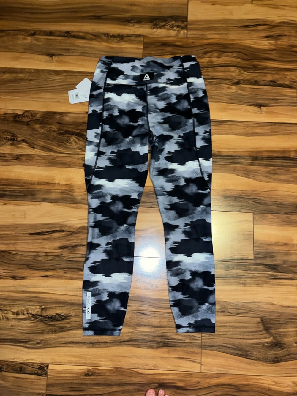 NWT Reebok Getaway High Rise Print 7/8 Leggings - Picture 7 of 8